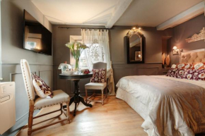 The Lucca Palatial Suite